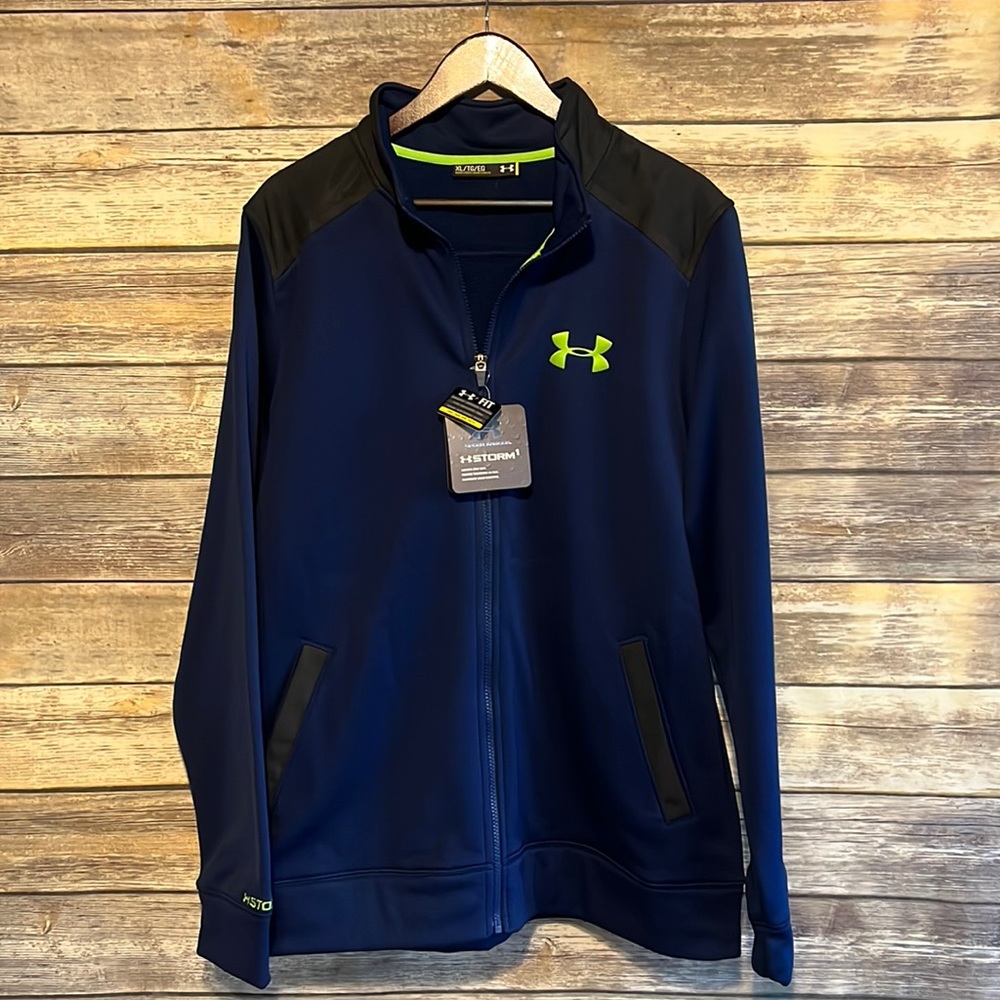 New Men’s Under Armour fleece zip up jacket. XL